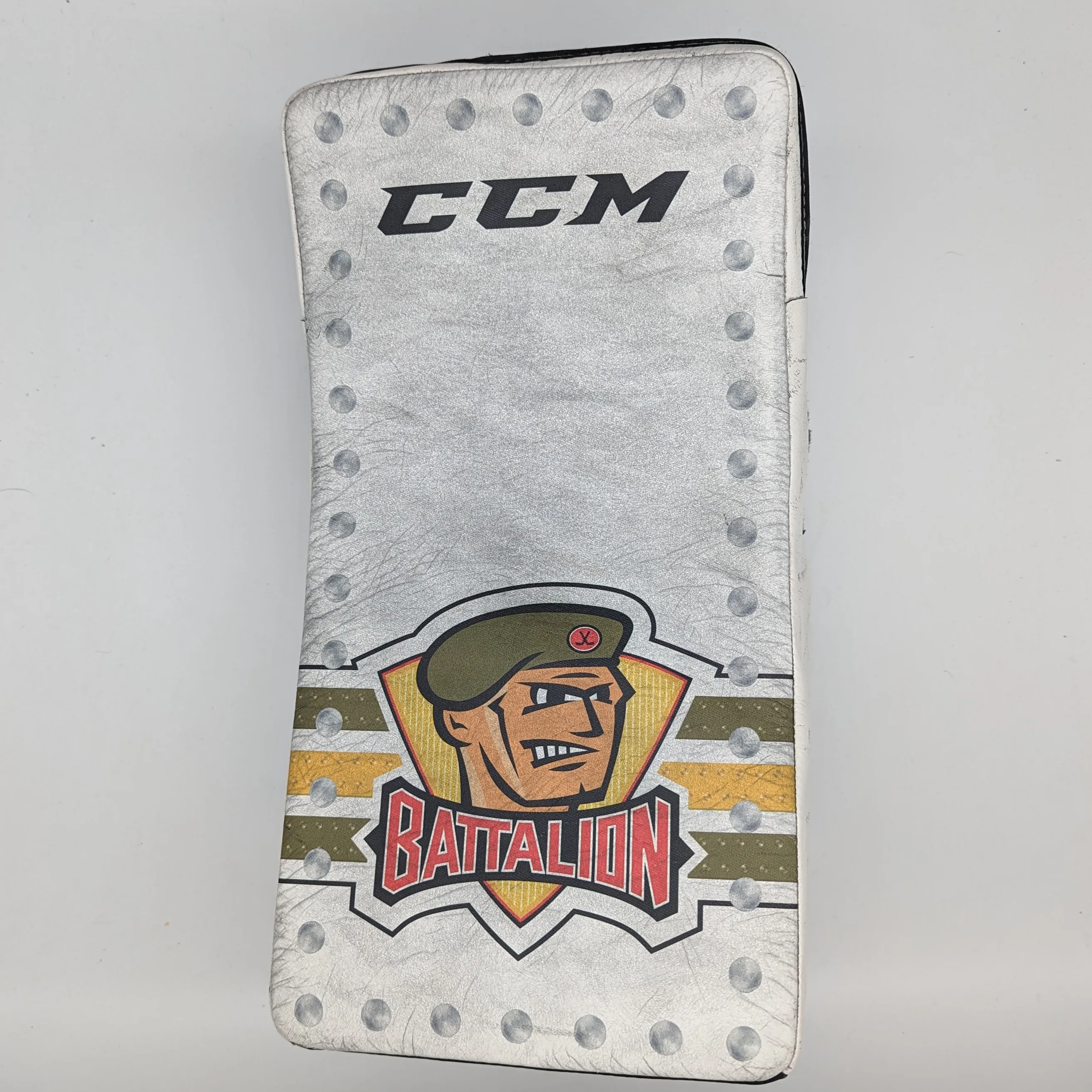 CCM Extreme Flex 5 - Used OHL Pro Stock Goalie Pads (White/Green/Yellow)