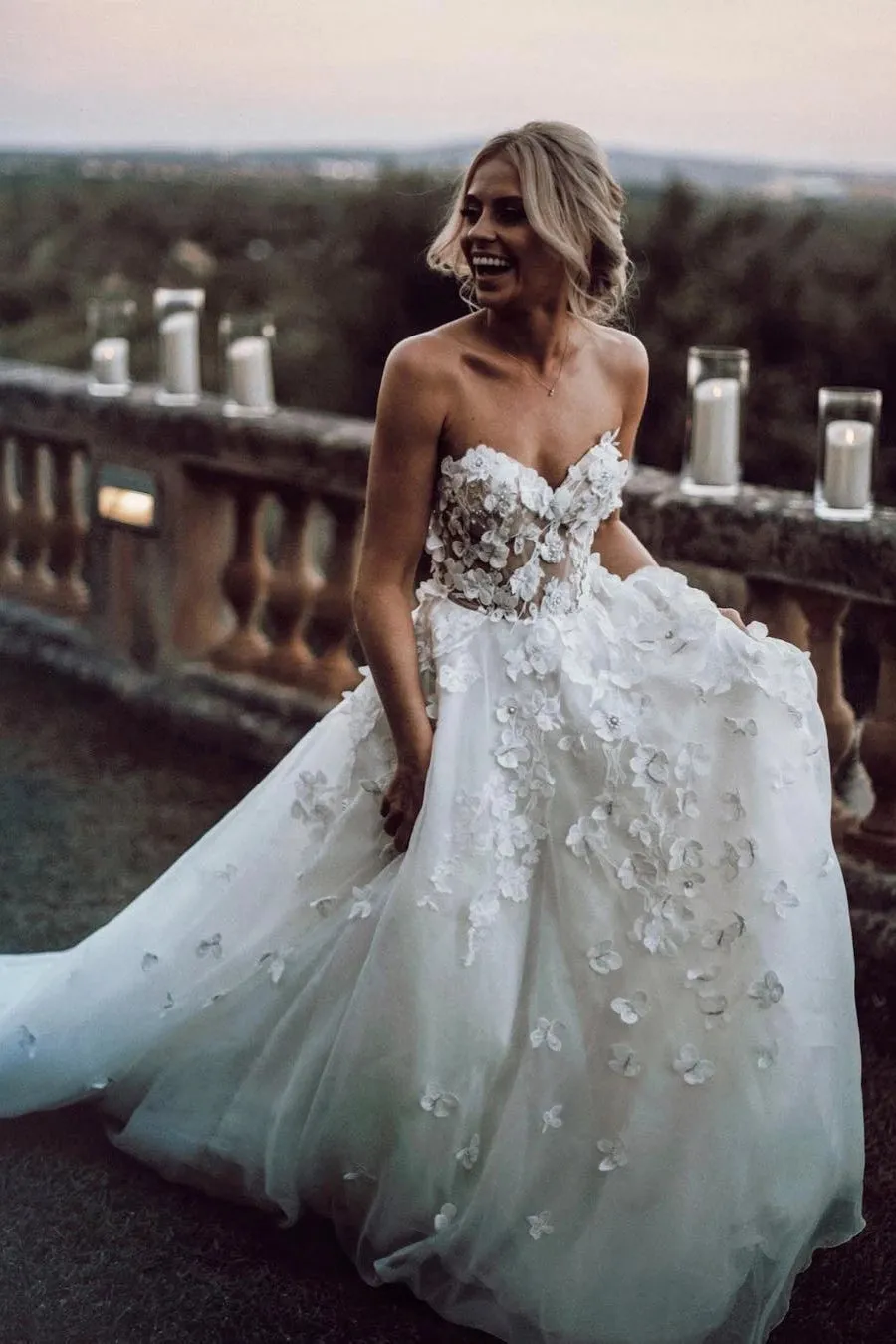 Chic A-line Sweetheart Boho Wedding Dress With Lace Appliques