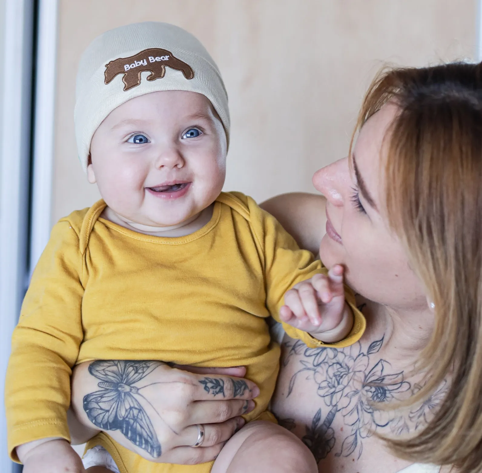 Oatmeal Brown Bear Patch Newborn Boy and Girl - Gender Neutral Hospital Hat - Oatmeal Hospital Hat Newborn Boy or Girl- Baby Bear